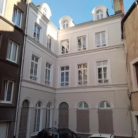 Studio Au Pied Des Remparts+parking Prive